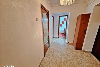Apartament cu 2 camere decomandat, mobilat în Central