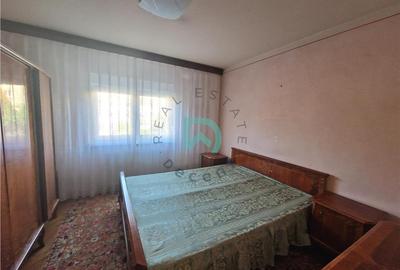Apartament cu 3 camere decomandat, mobilat în Tractorul - 4