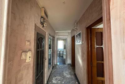 Apartament cu 3 camere decomandat în Podu Roș - 7