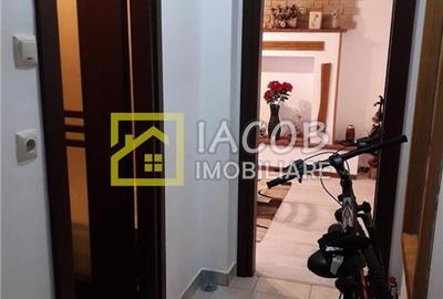 Apartament cu 3 camere semidecomandat în Milcov - 6