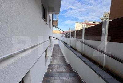 Apartament de vanzare, cu 2 camere, 82 mp, zona Bucurestii N - 13