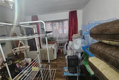 Apartament cu 3 camere nedecomandat în Micro III - 8