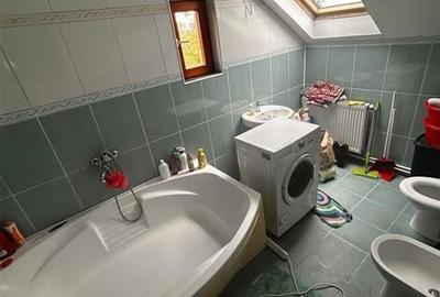 Alzza Real Estate  Casa de vanzare Spicului, aproape de statia de autobuz, cu g - 16