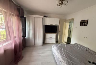 Casă cu 3 camere decomandat în Malu Mare - 1