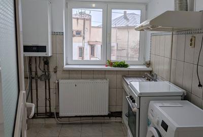 Apartament cu 3 camere semidecomandat în Central - 3