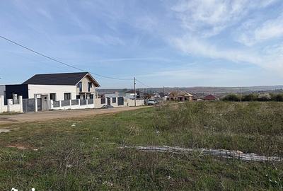 Teren de 650 mp, în Oncea