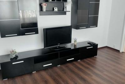 Apartament cu 3 camere semidecomandat în Central - 3