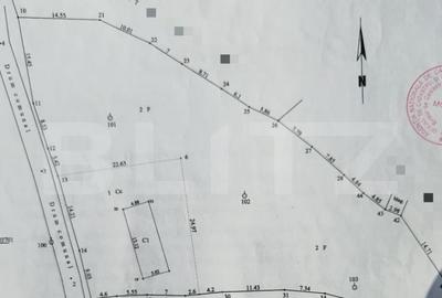 Teren cu priveli?te superba , livada ?i poten?ial casu? - 2