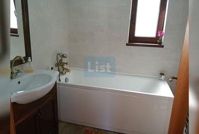 Casă cu 4 camere cu Canalizare în Central - 4