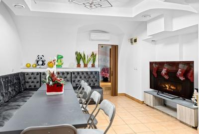 Spațiu comercial cu potential in zona cu trafic intens -Piata Mica - 2