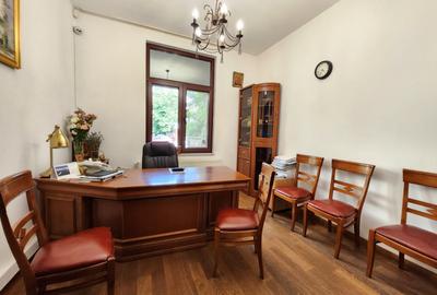 Casă cu 9 camere cu Teren 270 Mp în Barbu Văcărescu - 3
