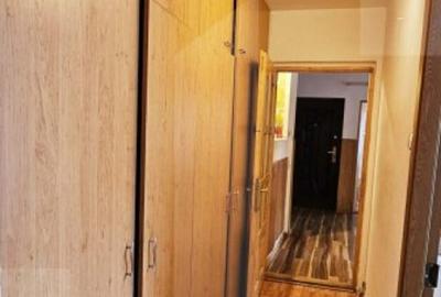 Apartament de vanzare, cu 3 camere, decomandat, 68mp, parter - 3