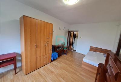 Garsonieră decomandată, mobilată în Răcădău - 9