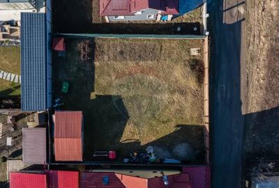 Teren de 493 mp, în Triaj - 2