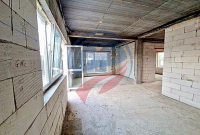 Casă individuală cu 5 camere cu Teren 250 Mp în Malu Mare - 16