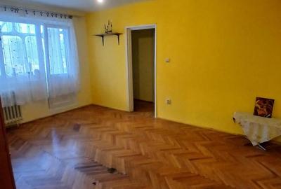 Apartament cu 4 camere semidecomandat, mobilat în Girocului - 3