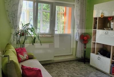 De vanzare apartament 3 camere - zona Minerului - 1