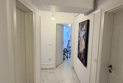 Apartament cu 3 camere semidecomandat în Bucium - 2