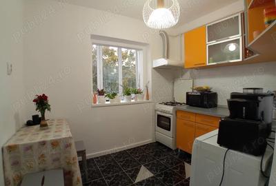 Apartament cu 3 camere decomandat în Aradului - 2