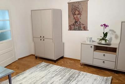 Inchiriez apartament la casa - 4