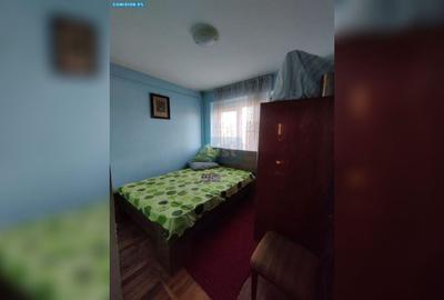 Apartament cu 3 camere decomandat în Siderurgiștilor