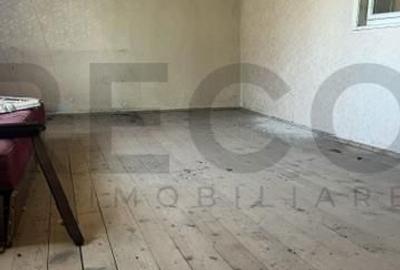 Casă cu 8 camere cu Teren 250 Mp în Măgești - 8