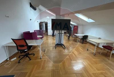 Spațiu comercial, de 107 mp, în P-ța Victoriei - 10