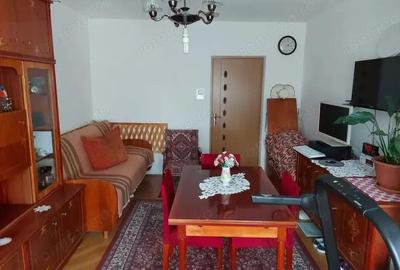 Apartament cu 2 camere decomandat în Tudor