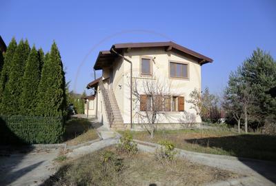 Inchiriere Casa superba Maracineni-Argeselu - 1