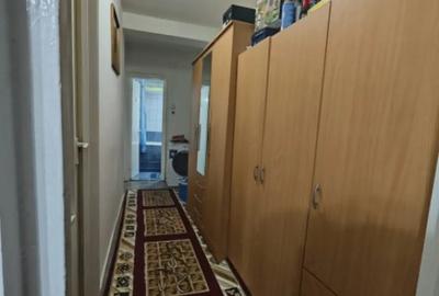 Apartament cu 4 camere semidecomandat în Săsar