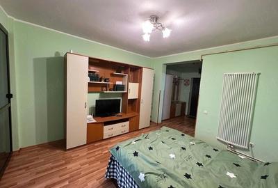 Garsonieră decomandată în Central - 1