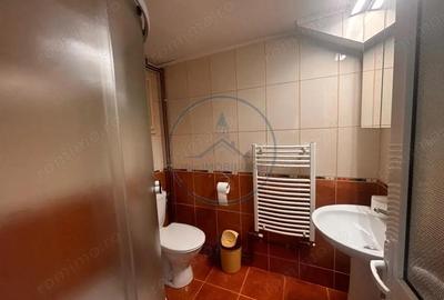 Casă cu 4 camere cu Teren 100 Mp în Central - 2