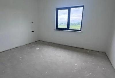 Casă cu 5 camere cu Teren 800 Mp în Horodnic - 3