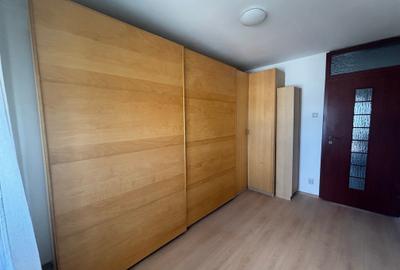 Apartament cu 3 camere decomandat în Văcăresti - 11