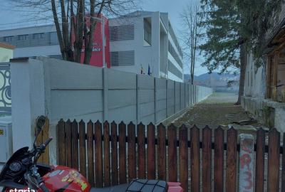 Casă cu 4 camere în Pucioasa - 1