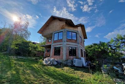 Casă cu 4 camere în Breaza de Sus - 6
