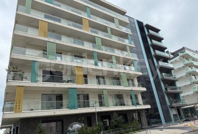 Apartament cu 2 camere semidecomandat, mobilat în Nord