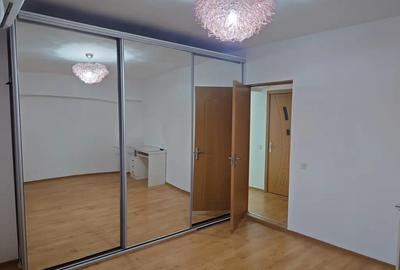 Apartament cu 4 camere decomandat în Libertății - 10