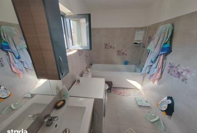 Casă cu 4 camere cu Teren 488 Mp în Bârnova - 1