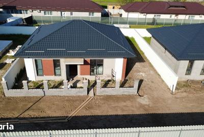 Casă cu 4 camere cu Teren 355 Mp în Central