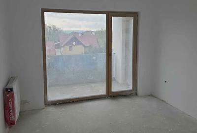 Apartament cu 3 camere decomandat în Exterior Vest - 2