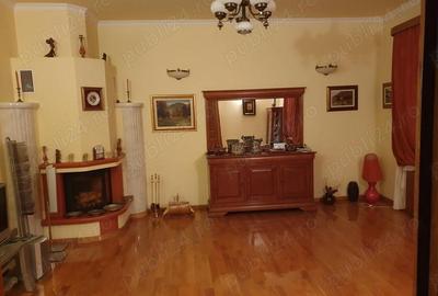 Casă cu 3 camere cu Teren 461 Mp în Central