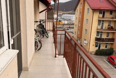 Apartament cu 3 camere semidecomandat în Florești - 12