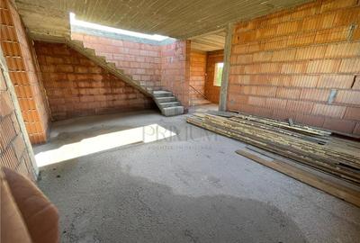 Duplex cu 4 camere cu Canalizare în Moșnița Veche - 7