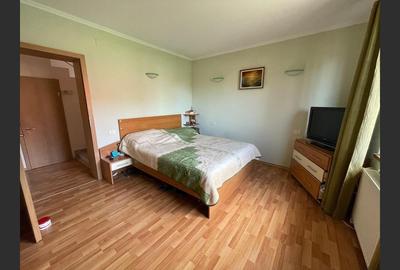 Casă cu 8 camere cu Canalizare în Aradului - 11