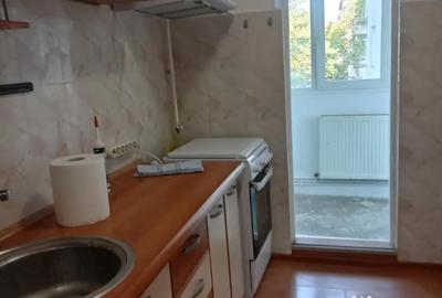 Apartament cu 2 camere decomandat în Galata - 4