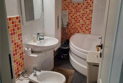 Închiriez apartament cu 2 camere,Nicolina Belvedere