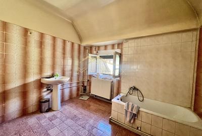 Casă individuală cu 6 camere cu Canalizare în Capitale - 13