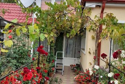 Casă cu 3 camere cu Teren 590 Mp în Slava Rusă - 1