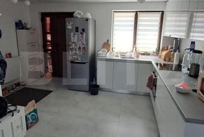 Duplex cu 5 camere cu Canalizare în Sânnicoară - 2